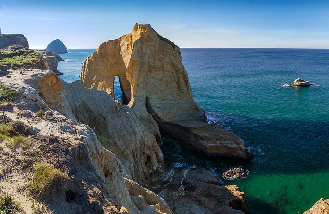 Cape Kiwanda arch at Pacific City