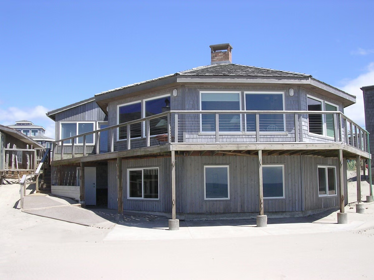 Kiwanda Beach House With mesmerizing Views